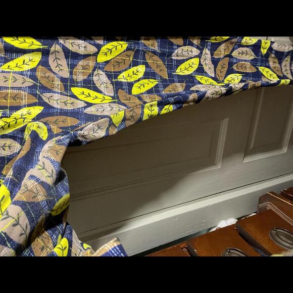 LulaRoe Vibrant Leaf Print Leggings TC - Picture 6 of 9